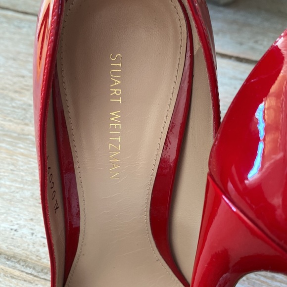 Stuart Weitzman heels . Size 6.5 - Picture 2 of 10